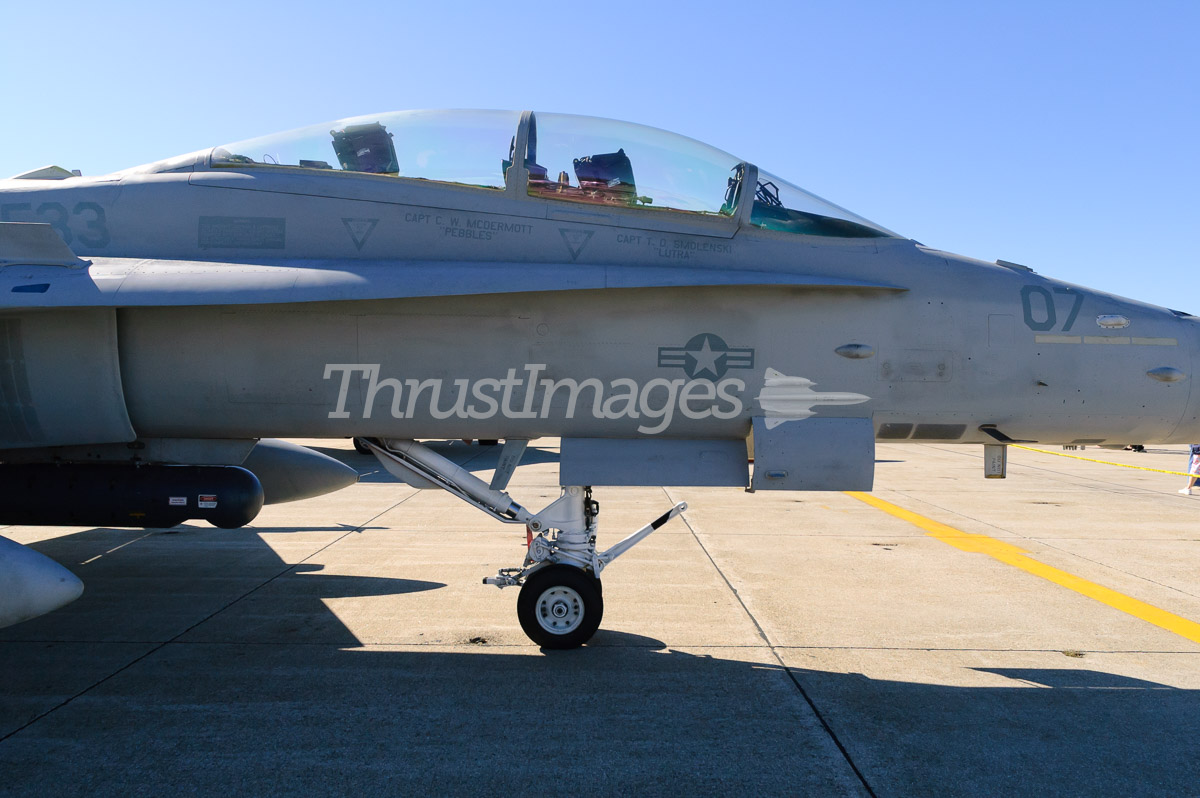 McDonnell Douglas F/A-18D Hornet 164872 / ED-07 (cn 1204/D117) V